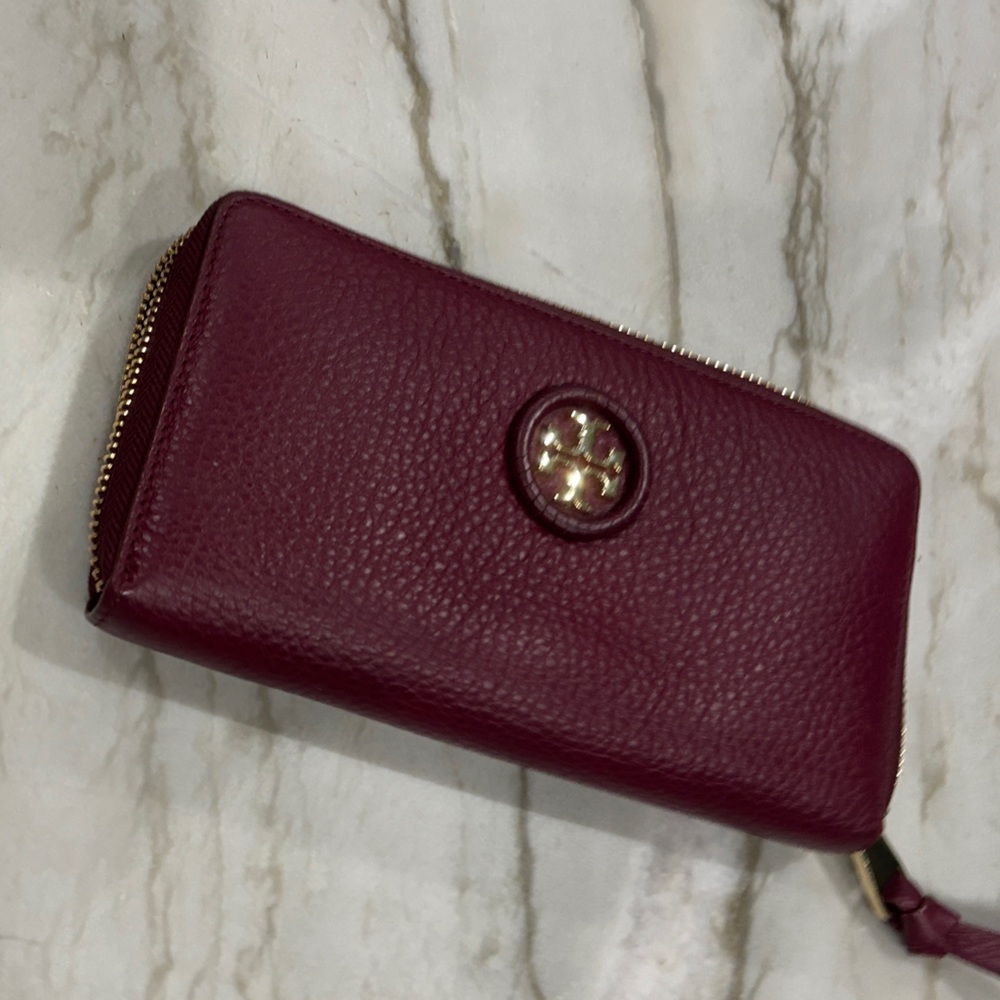 Elegant Burgundy Leather Wallet